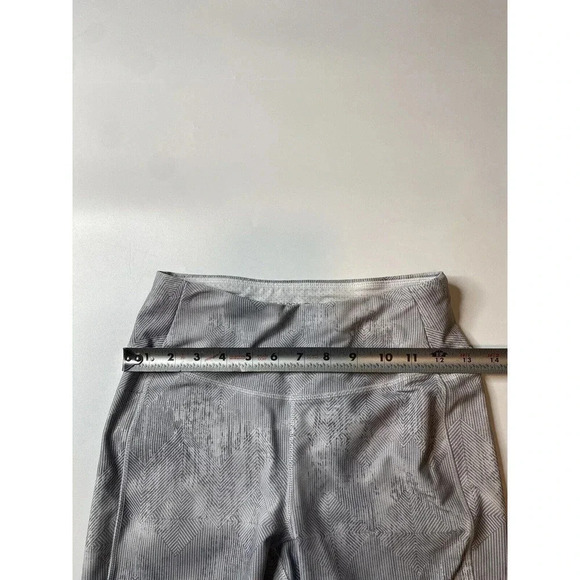 Calia By Carrie Underwood Gray White Printed 7/8 Leggings Womens Size Small - Picture 6 of 9